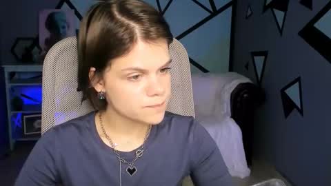 elliemurler online show from 10, 10, 2025