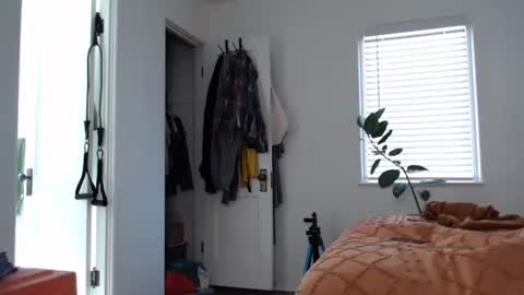 Snapshot of ellierowyn chatting on 17, 12, 2025 Ellie Rowyn online show from 17, 12, 2025