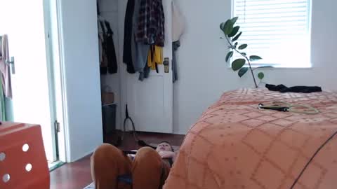 Snapshot of ellierowyn chatting on 22, 12, 2025 Ellie Rowyn online show from 22, 12, 2025