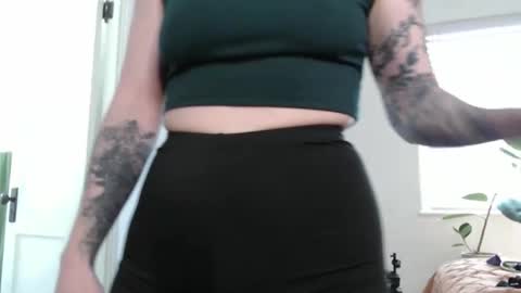 Ellie Rowyn online show from 3, 4, 2026