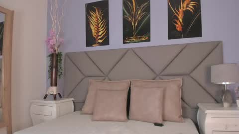    online show from 13, 4, 2026