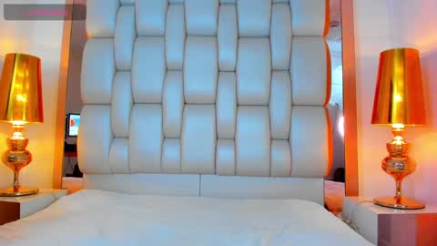 E L L I O T    V E L E Z online show from 7, 2, 2025