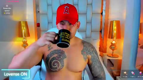 Snapshot of elliott_veelez chatting on 9, 7, 2026 E L L I O T V E L E Z online show from 9, 7, 2026