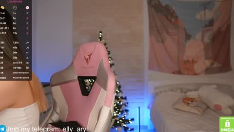 elly_ary online show from 15, 1, 2025