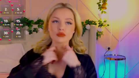 Snapshot of elly_linn chatting on 23, 4, 2026 Elly Linn online show from 23, 4, 2026