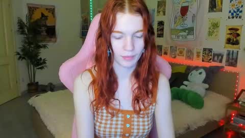 Elly     Fansly  online show from 6, 3, 2025