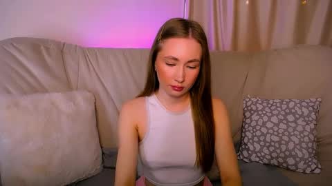 Snapshot of ellycolins_ chatting on 28, 3, 2026 Elly online show from 28, 3, 2026