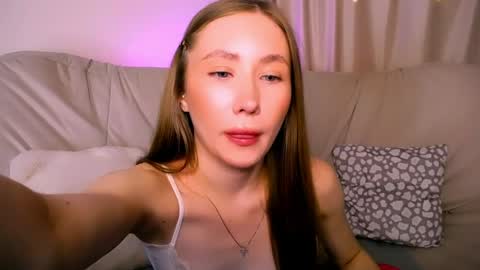 Snapshot of ellycolins_ chatting on 18, 4, 2026 Elly online show from 18, 4, 2026
