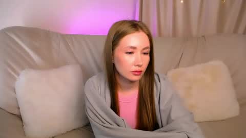 Snapshot of ellycolins_ chatting on 27, 5, 2026 Elly online show from 27, 5, 2026