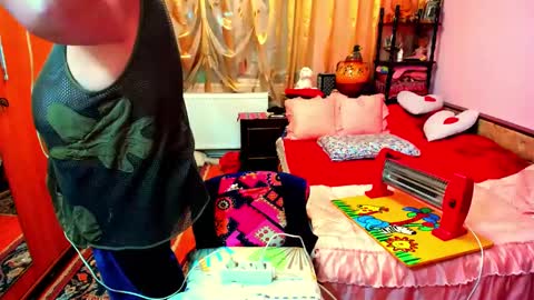 ellyhot53 online show from 3, 3, 2025