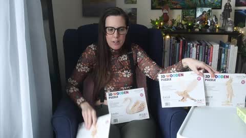 Elly Naomi online show from 10, 1, 2025