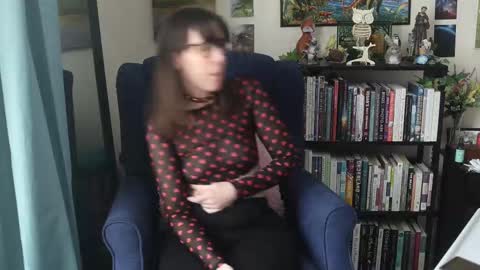 Elly Naomi online show from 14, 2, 2025