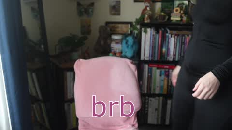 Elly Naomi online show from 13, 9, 2025