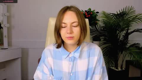 elma_lily online show from 9, 11, 2025