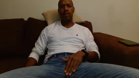 My name is Elmore. Please say hello I like to chat with you. If you have requests or dirty talk please use tip online show from 2, 3, 2025