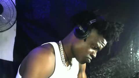 Snapshot of elniga21 chatting on 11, 1, 2025 EL NIIGGGAA  21                                                                  EL NIGGA  21 online show from 11, 1, 2025