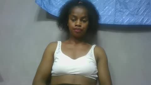 elodie228680 online show from 13, 5, 2026
