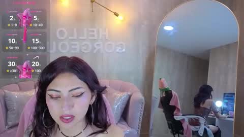 Snapshot of elody_a chatting on 17, 10, 2025 Elody online show from 17, 10, 2025