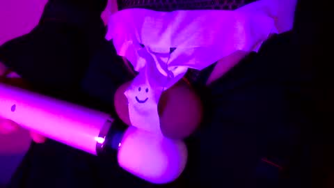 Snapshot of elohgeegee chatting on 9, 12, 2024 lolita online show from 9, 12, 2024