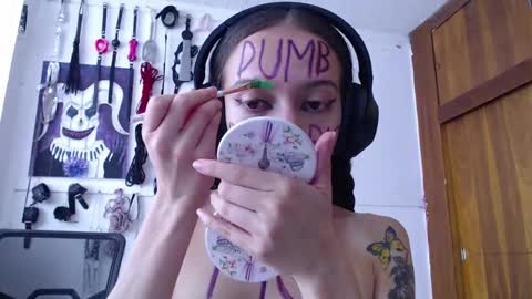 Chelsea  Please help me to reach 100 thumbs up online show from 29, 1, 2025