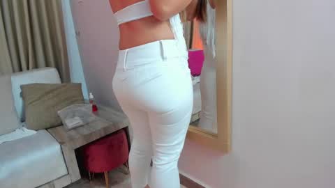 EloiseQuinn online show from 5, 3, 2025