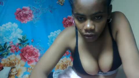 Snapshot of elphinez chatting on 1, 8, 2026 elphinez online show from 1, 8, 2026