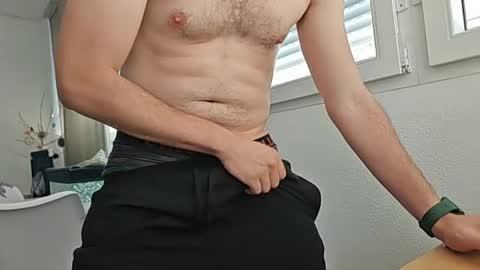 Snapshot of elrubiyo25 chatting on 8, 7, 2026 elrubiyo25 online show from 8, 7, 2026