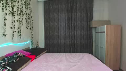 Elsa  online show from 21, 12, 2024