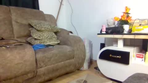 Snapshot of elsie02 chatting on 1, 12, 2025 elsie02 online show from 1, 12, 2025