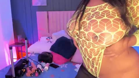 Snapshot of elsiemorriis chatting on 19, 12, 2024 ELSIE online show from 19, 12, 2024