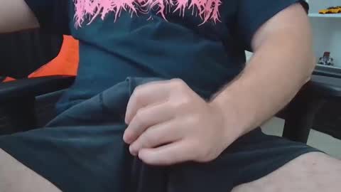 Snapshot of eltanke2206 chatting on 29, 10, 2025 alexgarg online show from 29, 10, 2025