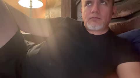 Snapshot of elvecinoequipadon chatting on 18, 5, 2026 Petrhus Rockpic online show from 18, 5, 2026