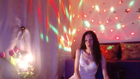 Elisa online show from 21, 7, 2026