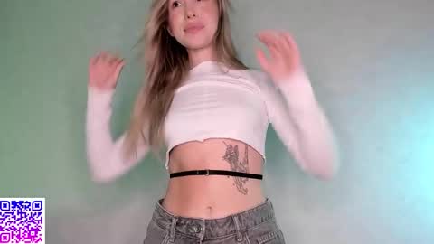 Snapshot of elysia_xo chatting on 29, 9, 2025 Elysia online show from 29, 9, 2025