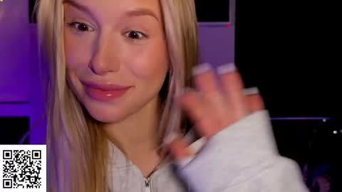 Snapshot of elysia_xo chatting on 6, 11, 2025 Elysia online show from 6, 11, 2025