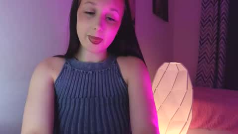 Snapshot of em1l1a chatting on 25, 9, 2025 Em1l1a online show from 25, 9, 2025