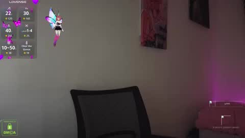 Snapshot of em1l1a chatting on 9, 10, 2025 Em1l1a online show from 9, 10, 2025