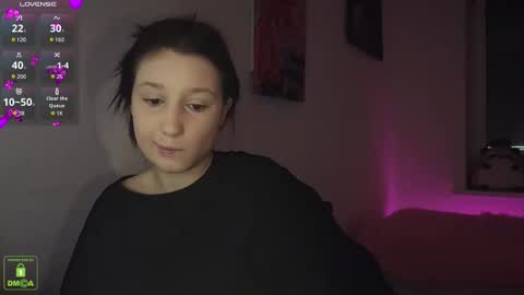 Snapshot of em1l1a chatting on 11, 10, 2025 Em1l1a online show from 11, 10, 2025