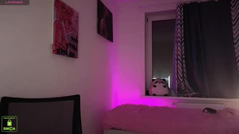 Snapshot of em1l1a chatting on 16, 10, 2025 Em1l1a online show from 16, 10, 2025