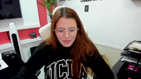 Estefany Martinez Acua INSTAGRAM ema 04oficial online show from 15, 2, 2025