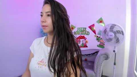 Ema louisx  online show from 17, 12, 2024