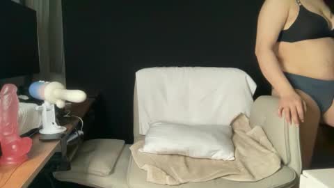 Ema Love online show from 10, 2, 2026