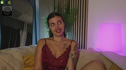 Ema Reese online show from 10, 7, 2026