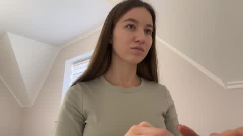 Snapshot of emberfamn chatting on 19, 11, 2025 Alina online show from 19, 11, 2025