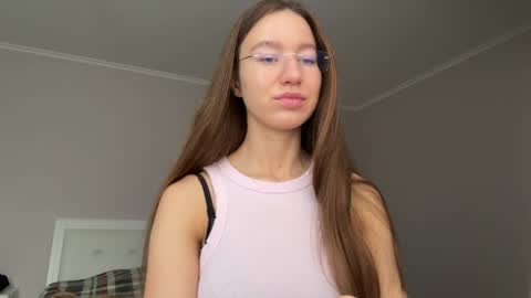 Snapshot of emberfamn chatting on 3, 6, 2026 Alina online show from 3, 6, 2026