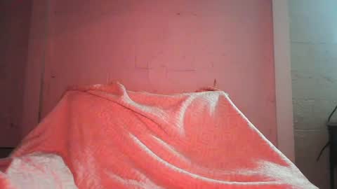 Snapshot of emberjoywoods chatting on 29, 9, 2025 Empress Ember online show from 29, 9, 2025