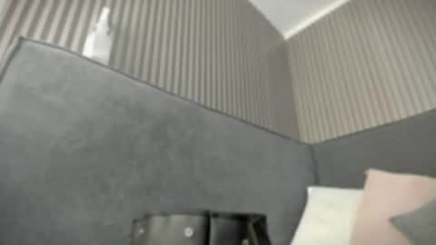 emelie_89 online show from 13, 7, 2026