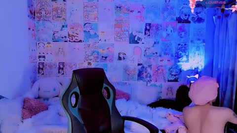 Snapshot of emely_rous chatting on 1, 11, 2025 Emely Rous online show from 1, 11, 2025