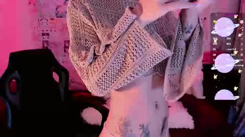 Snapshot of emely_rous chatting on 5, 12, 2025 Emely Rous online show from 5, 12, 2025