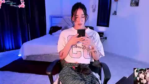 Snapshot of emely_rous chatting on 28, 3, 2026 Emely Rous online show from 28, 3, 2026